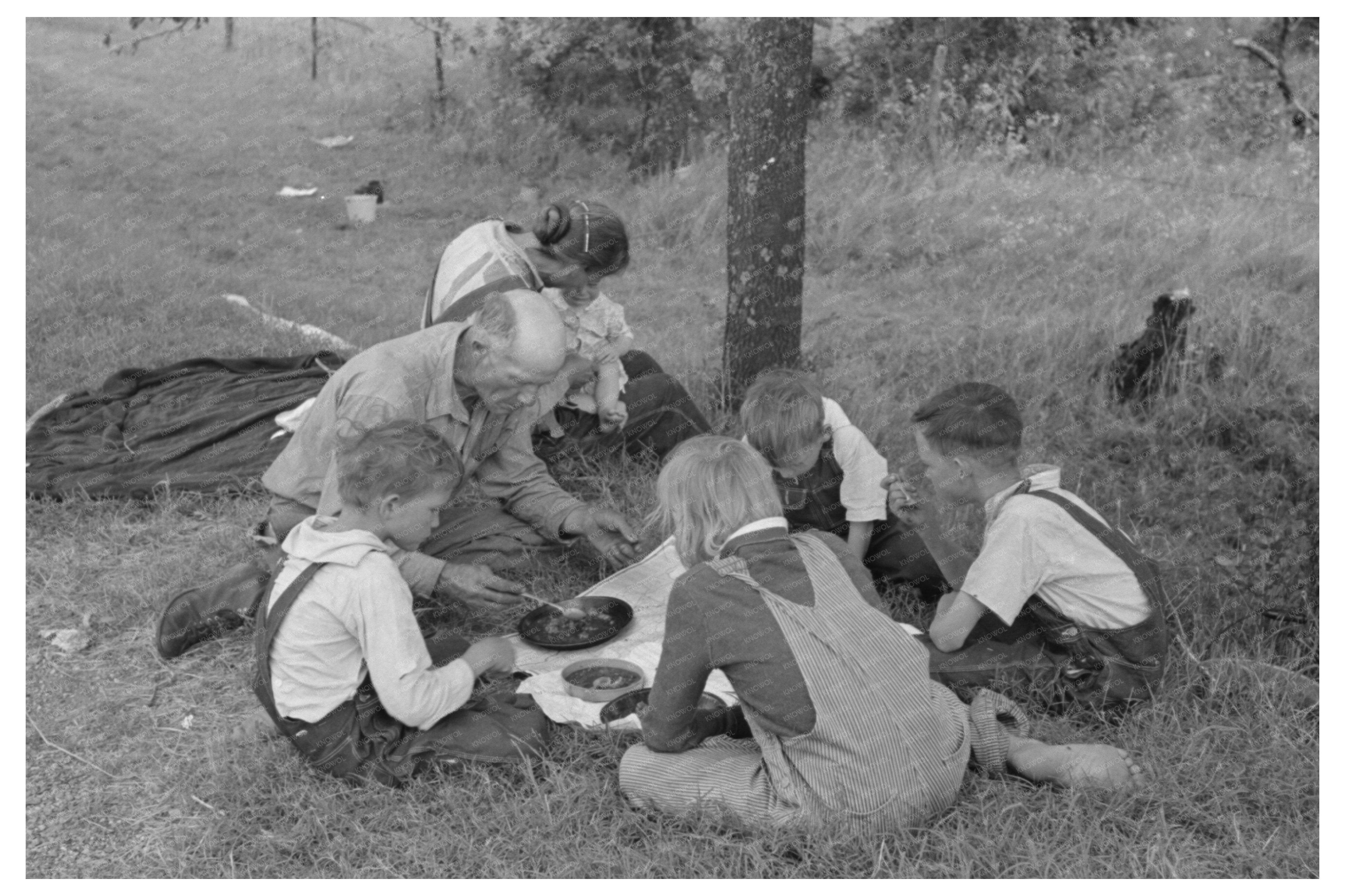 Migrant Family Lunch on Highway Oklahoma 1939