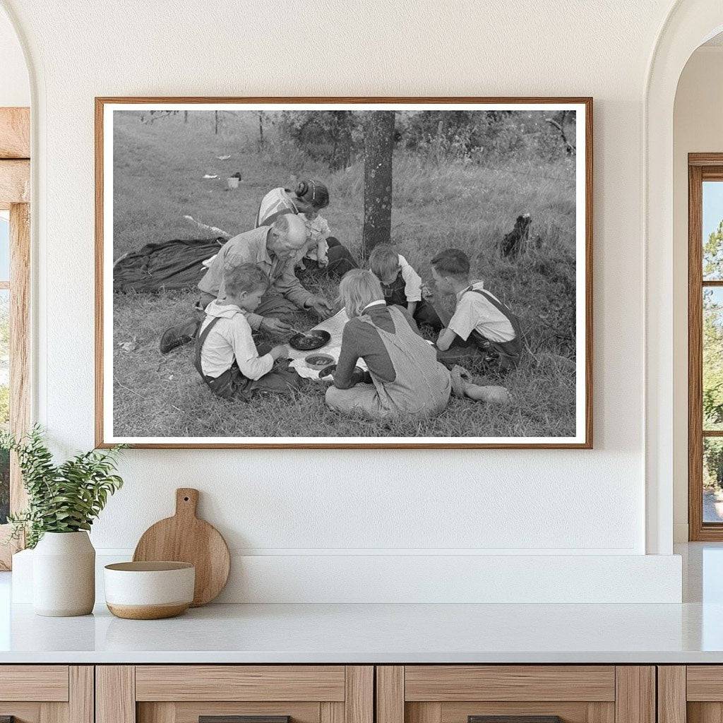 Migrant Family Lunch on Highway Oklahoma 1939