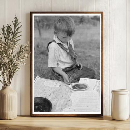 Migrant Child Eating Lunch on Highway Oklahoma 1939