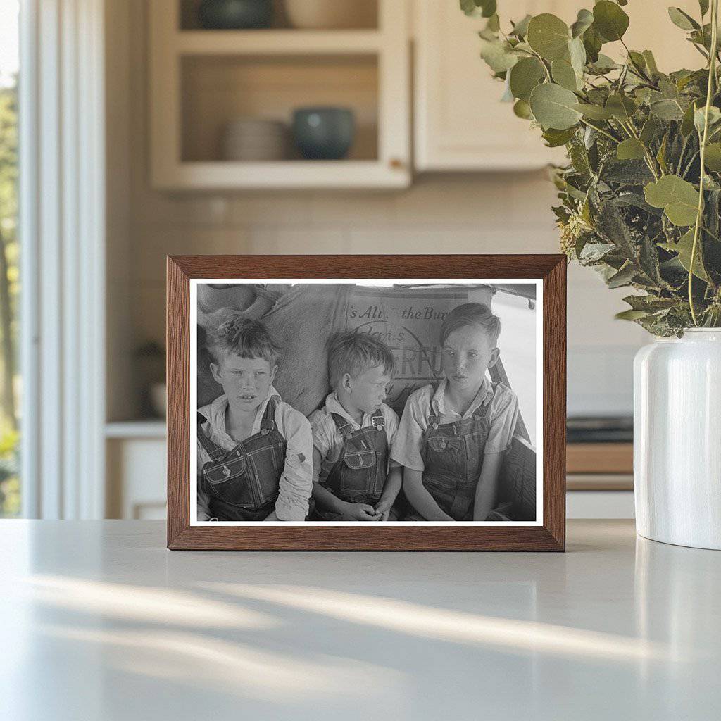 Migrant Children in Car Muskogee County Oklahoma 1939