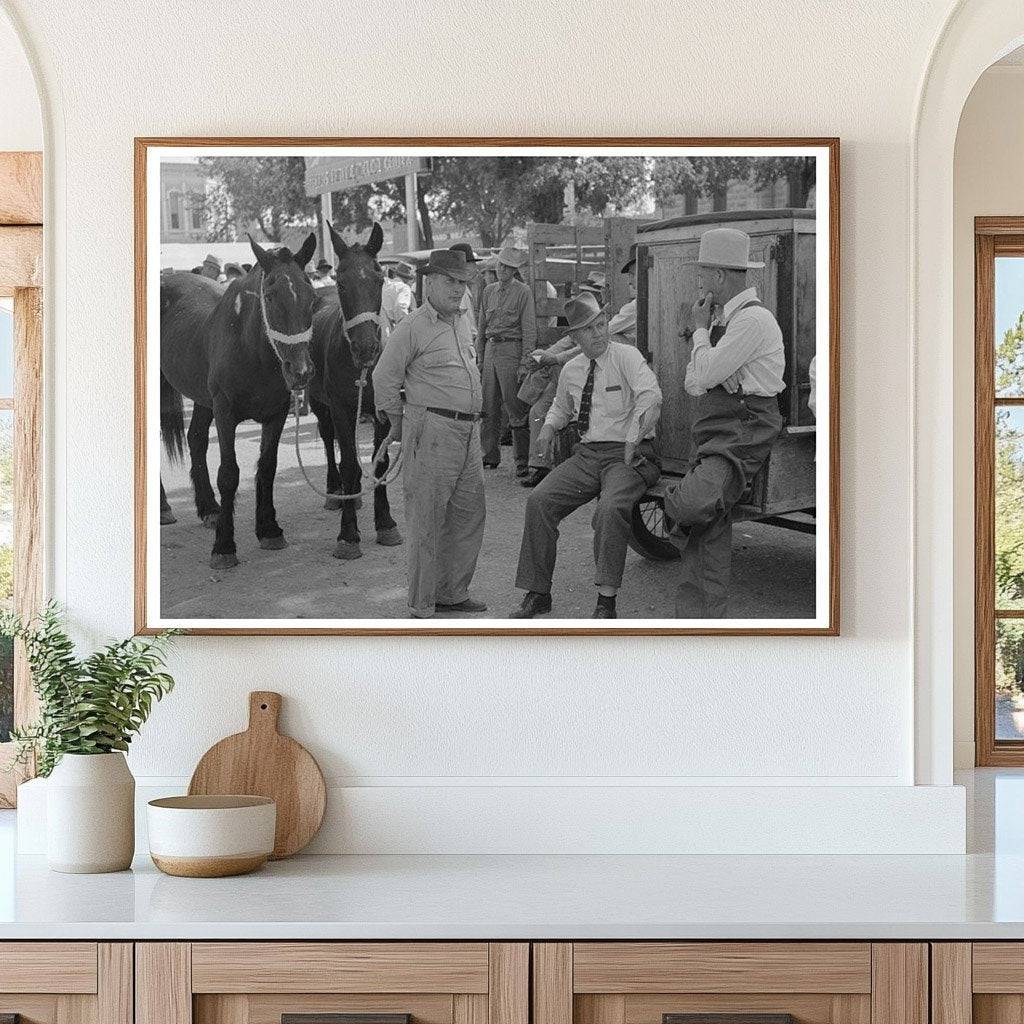 Farmers Conversing at Weatherford Market 1939