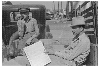Farmers Market Scene in Weatherford Texas May 1939