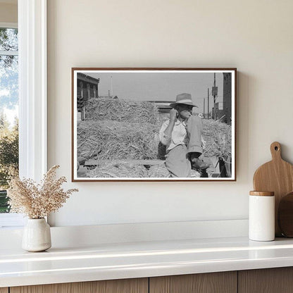 Farmer with Hay at Weatherford Market May 1939