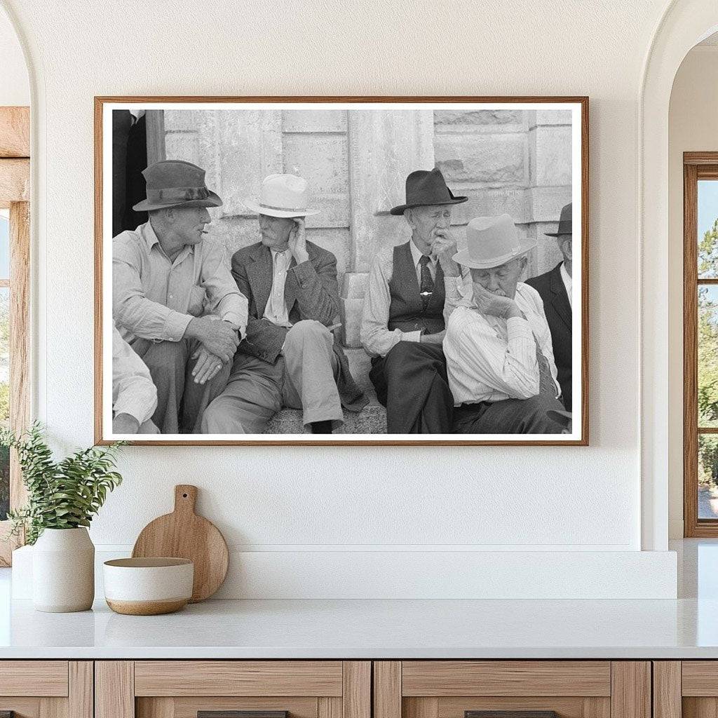 Farmers Gather at Weatherford Courthouse May 1939