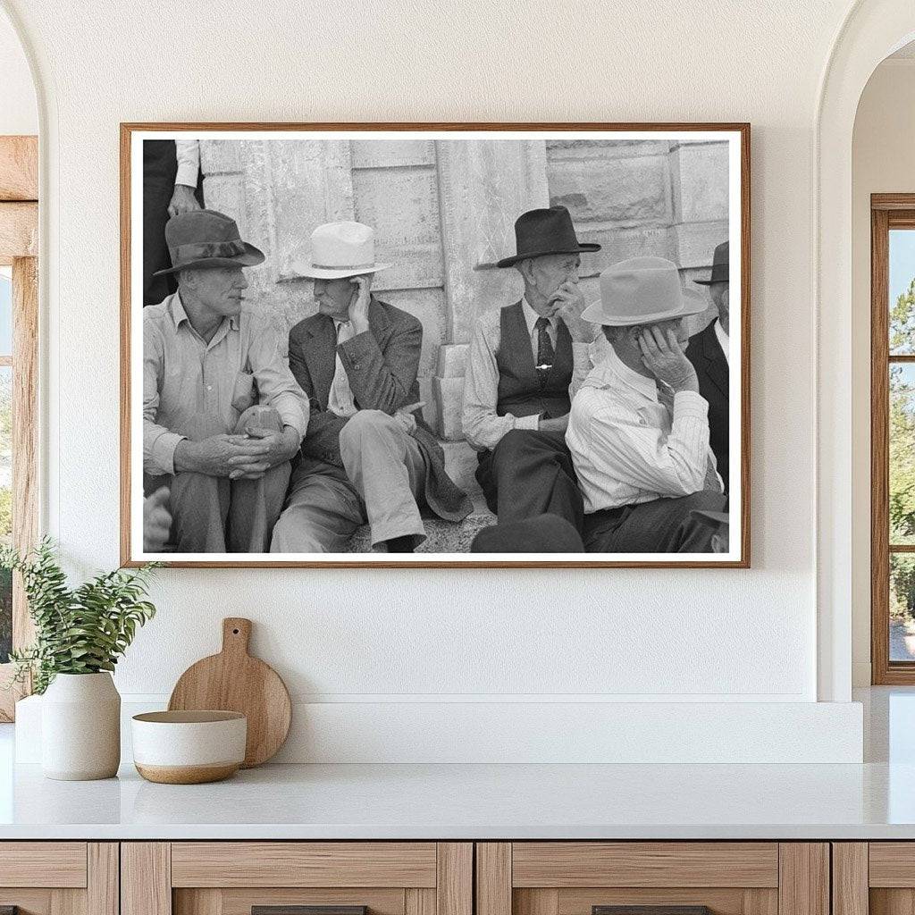 Farmers at Courthouse Steps Weatherford Texas 1939