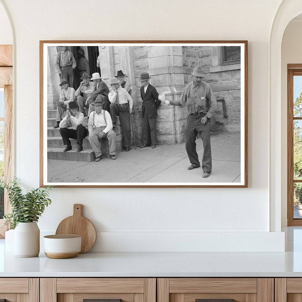 Weatherford Texas Residents Listen to Politician May 1939