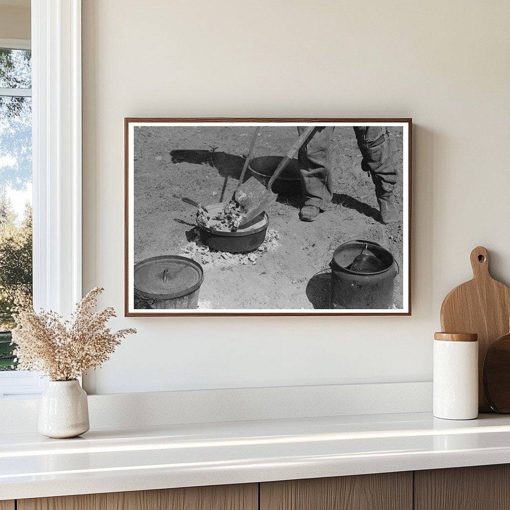 Dutch Oven Bread Baking Process May 1939 Texas