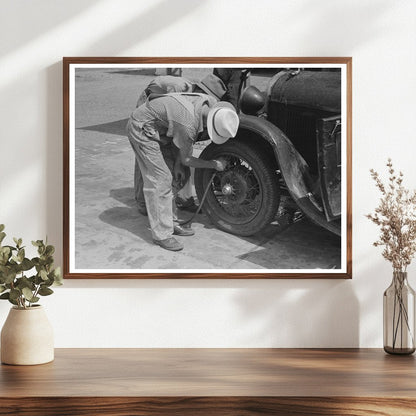 Migrants at Filling Station Henrietta Oklahoma July 1939