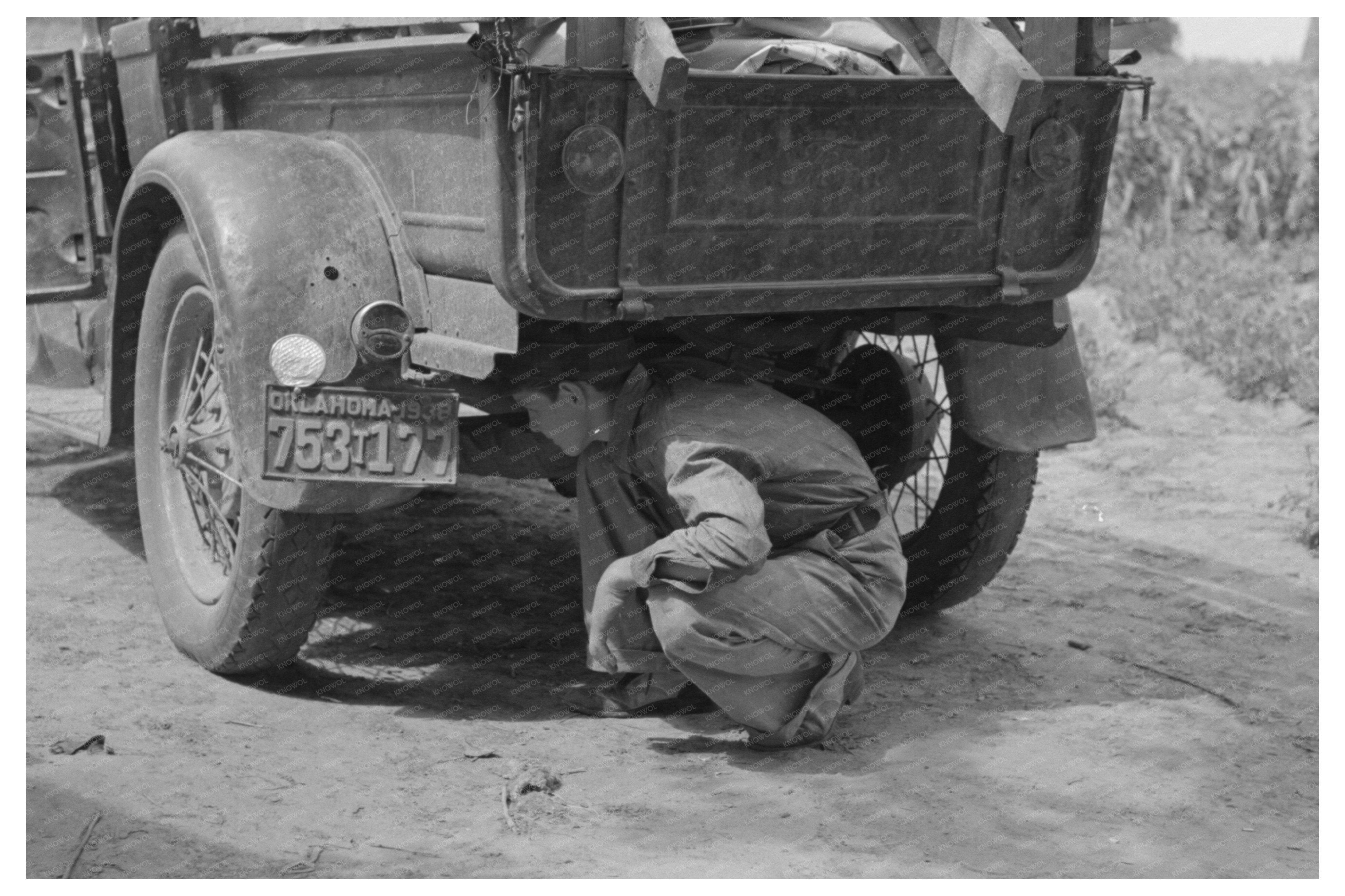 Elmer Thomas Family Car Maintenance Muskogee 1939