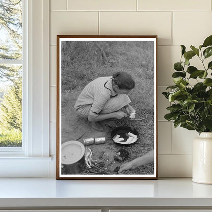 Migrant Family Cooking in Henrietta Oklahoma July 1939