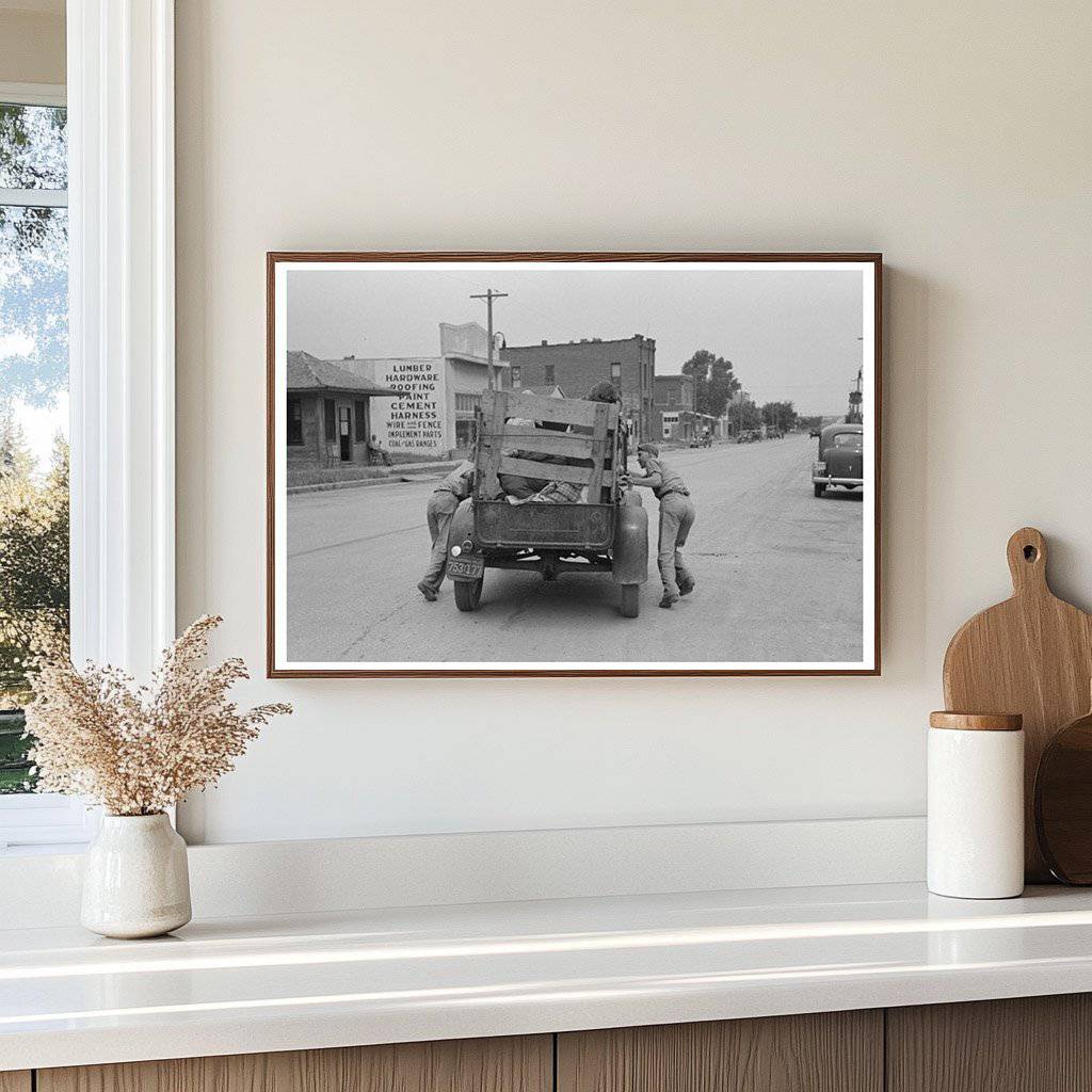 Elmer Thomas Family Trucking in Oklahoma July 1939