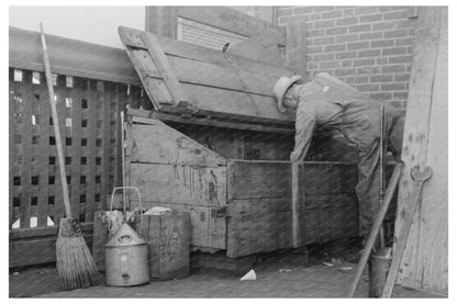 Oiler at Oklahoma City Streetcar Terminal July 1939