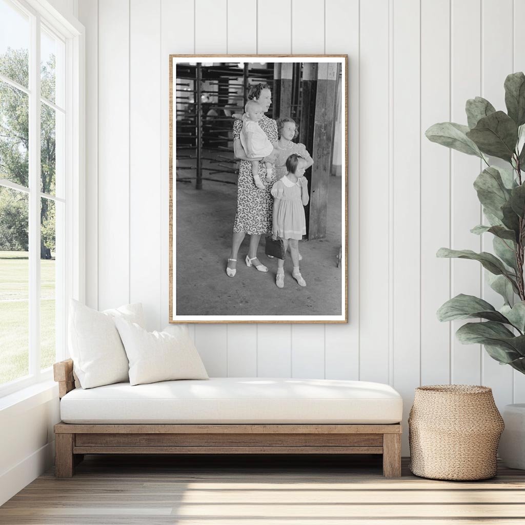 Mother and Children at Oklahoma City Streetcar Terminal 1939