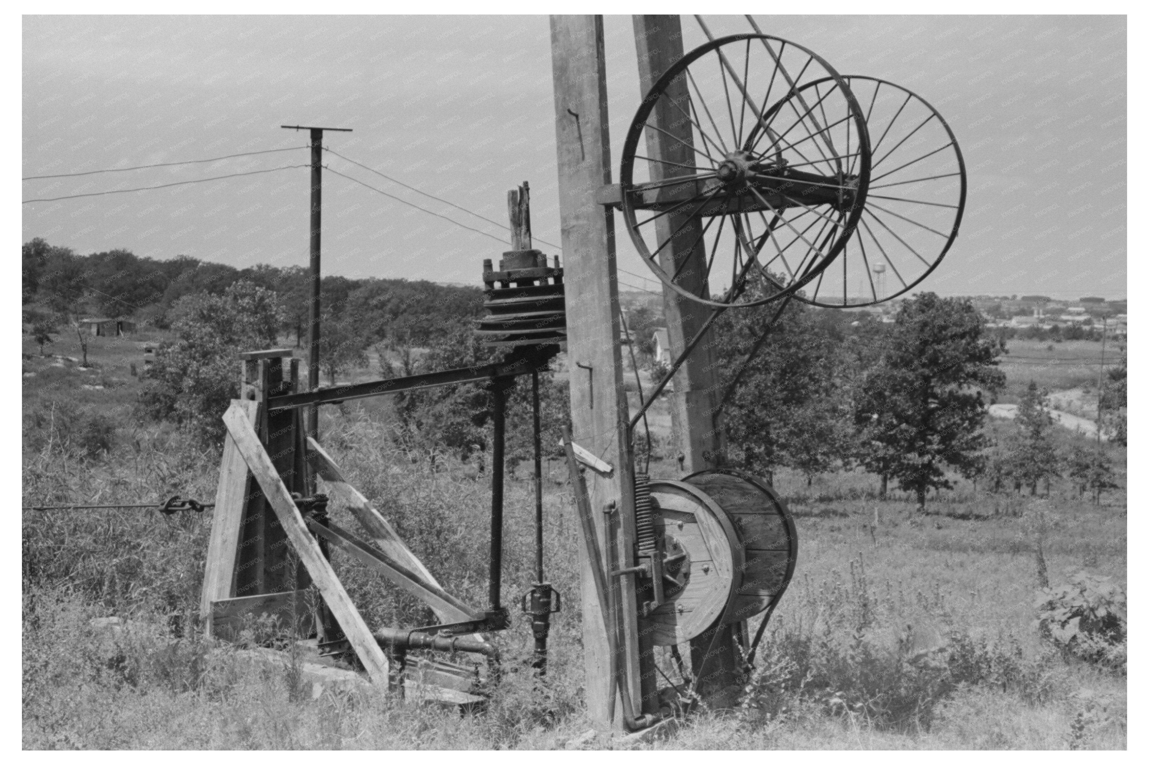 Seminole Oil Field Pumping Rig Detail August 1939