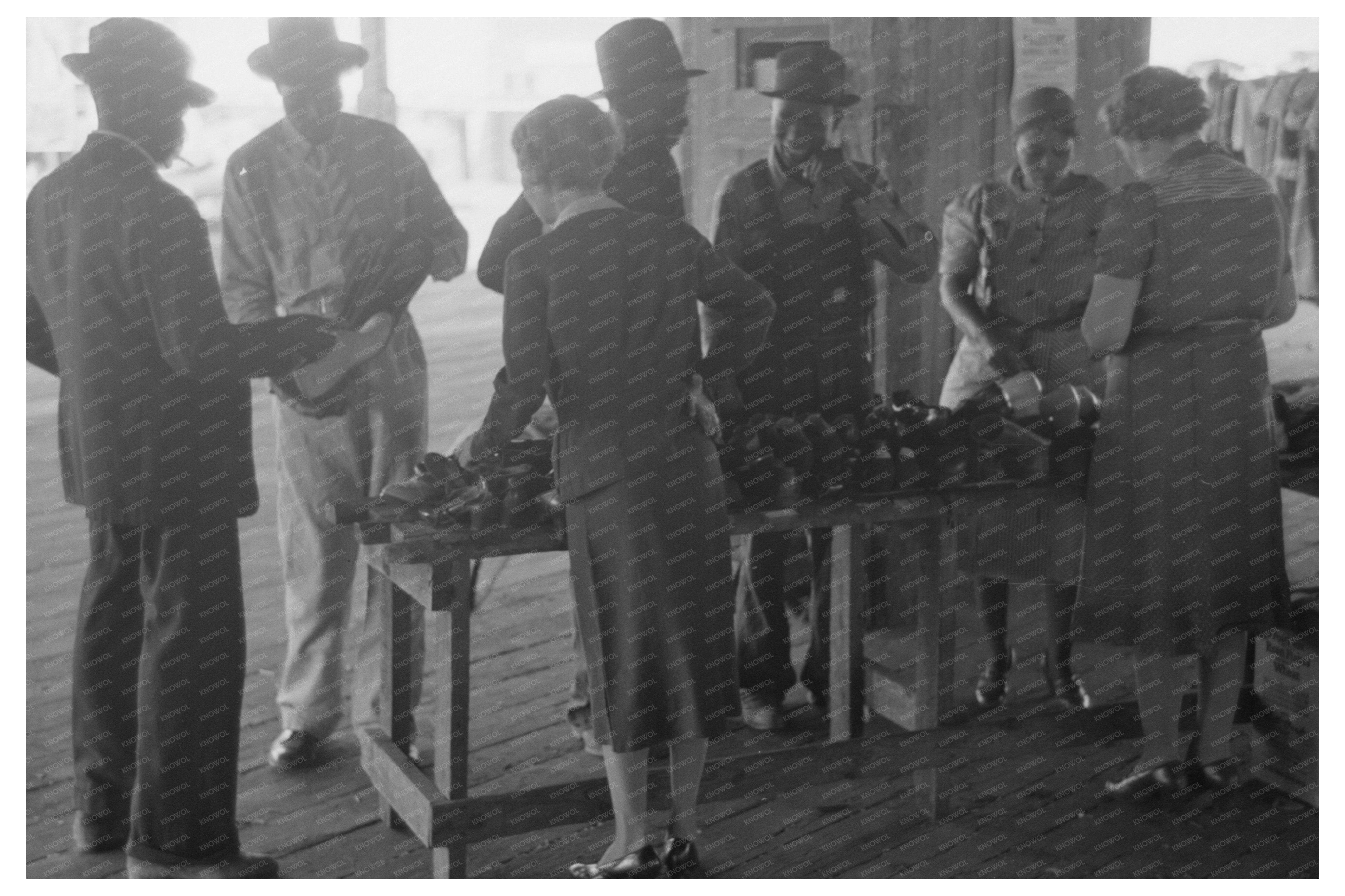 Vintage 1939 Jacksonville Texas Apple Selling Scene