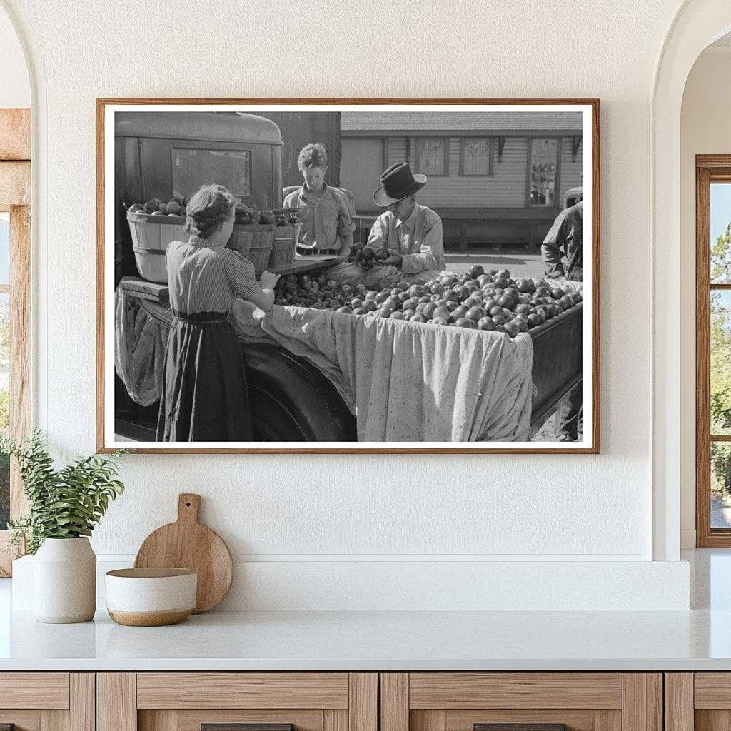 Vintage Apple Vendor Jacksonville Texas 1939