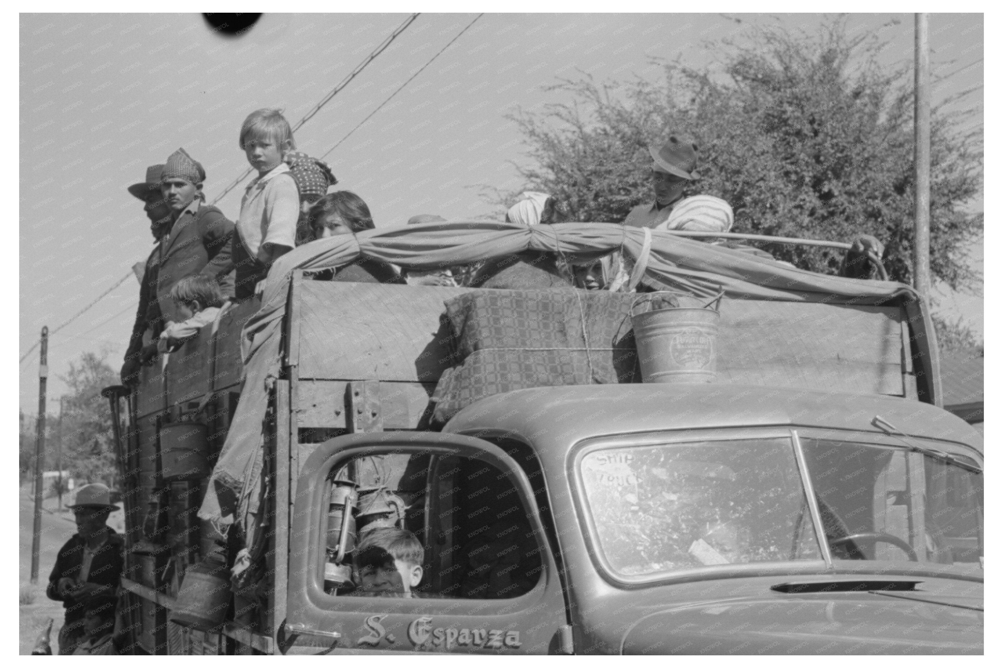 Mexican Migrants Returning from Cotton Picking 1939