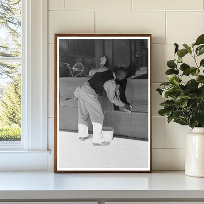 Store Window Cleaning in Taylor Texas 1939