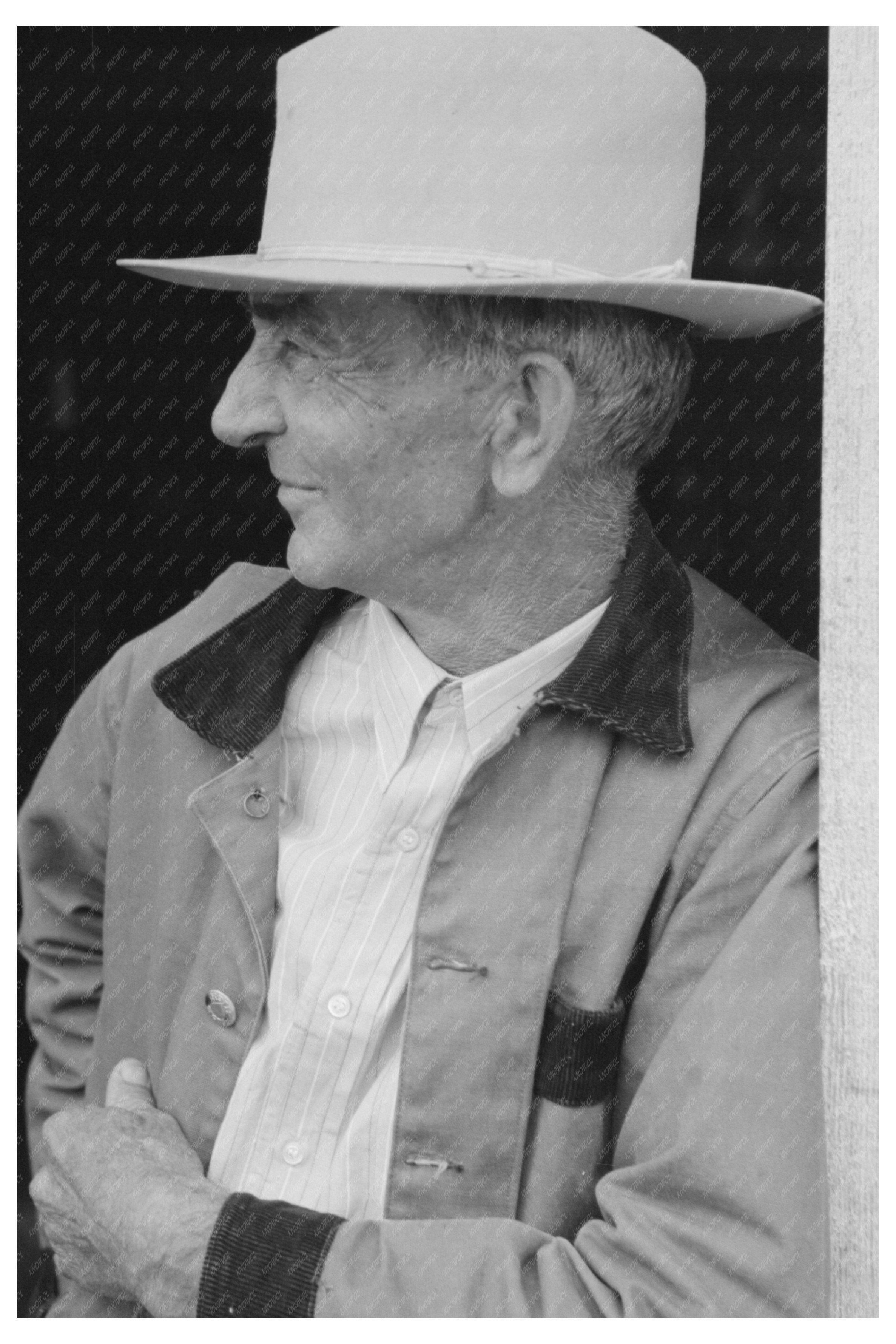 Texas Farmer at Gonzales County Fair 1939