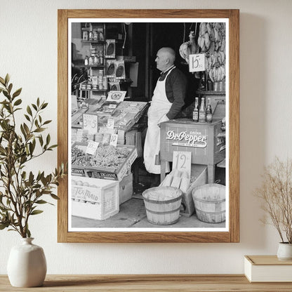 Vintage Storefront in Waco Texas November 1939