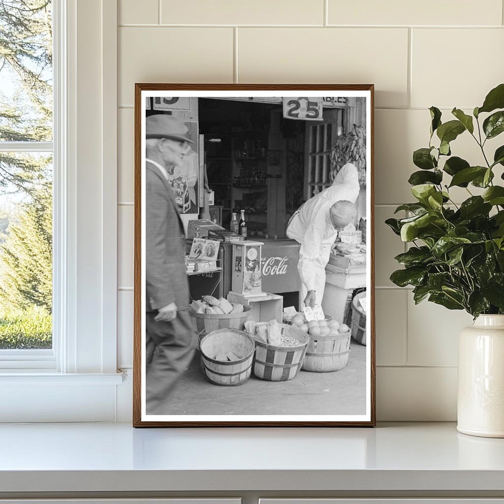 Waco Texas Storefront in Market Square November 1939