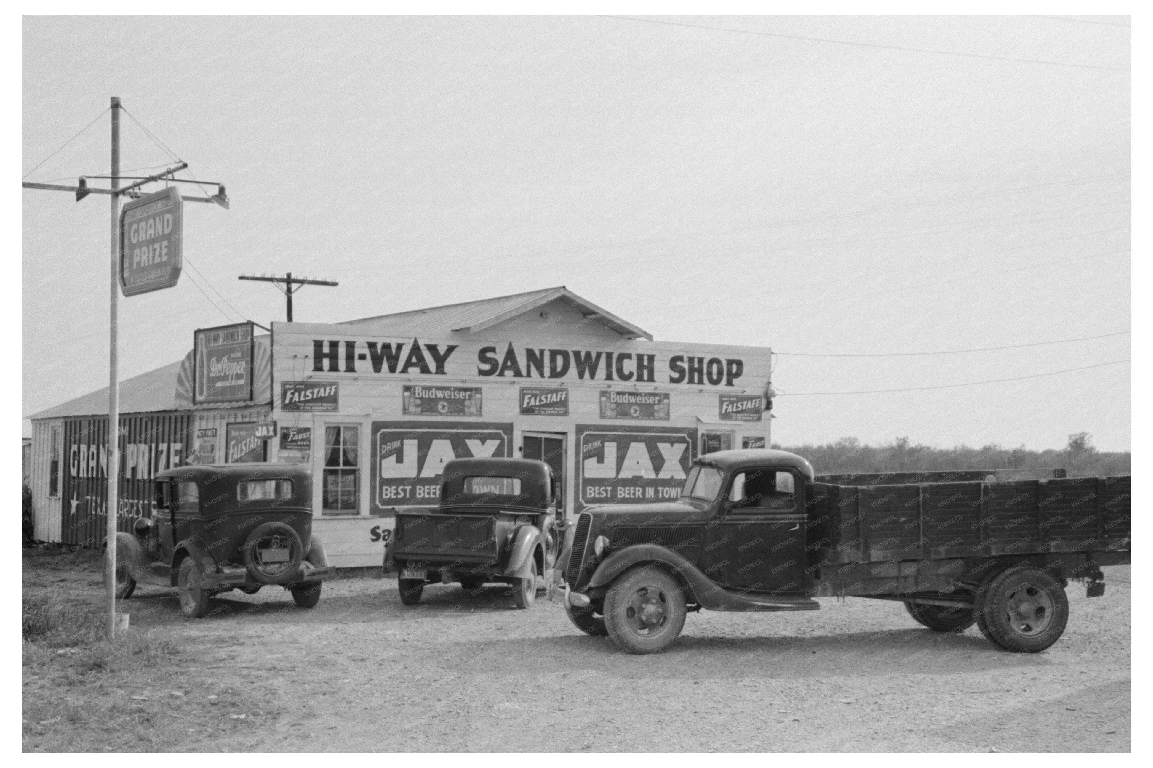 Sandwich Shop in Waco Texas November 1939 Vintage Photo