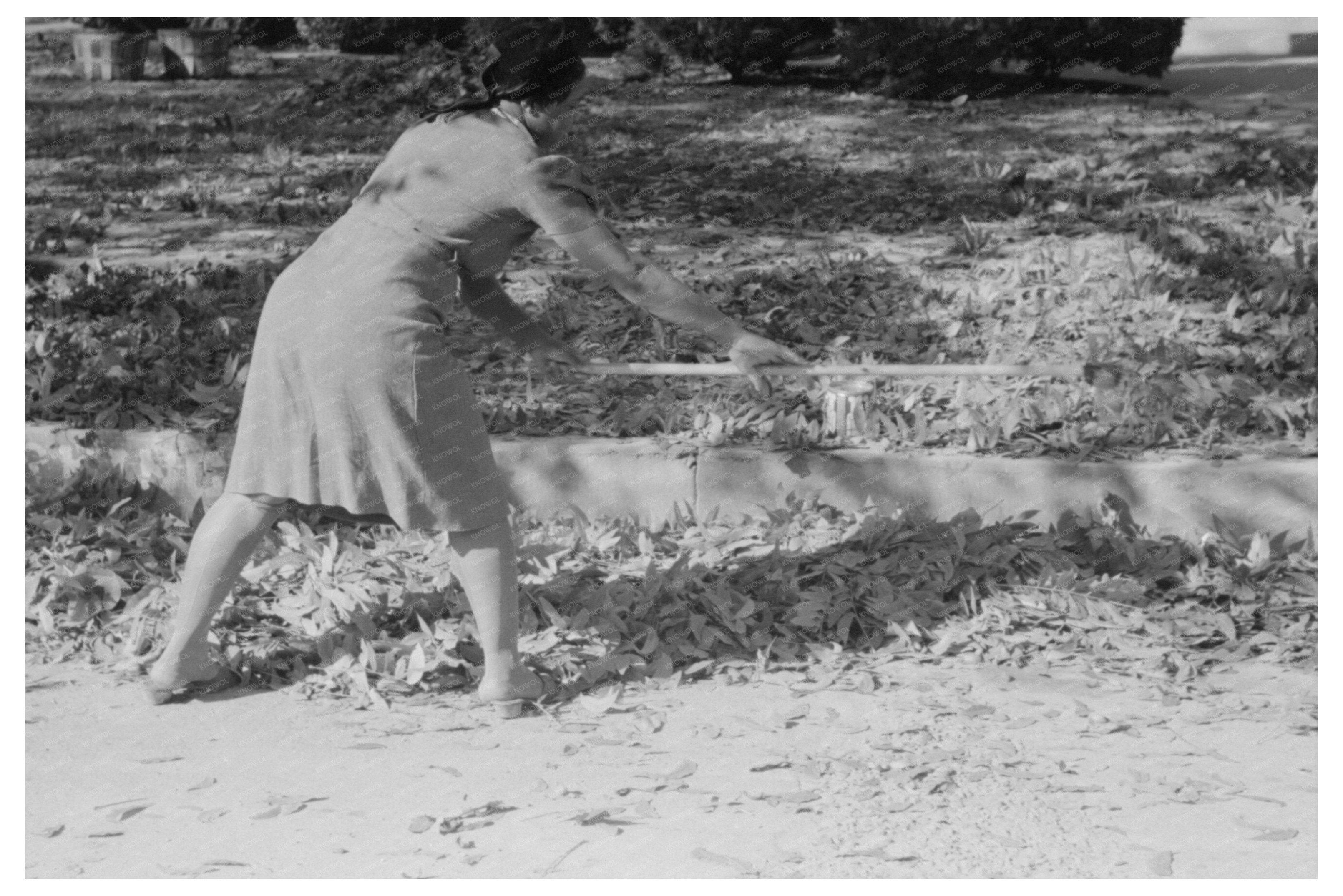 Pecan Gathering in San Angelo Texas November 1939