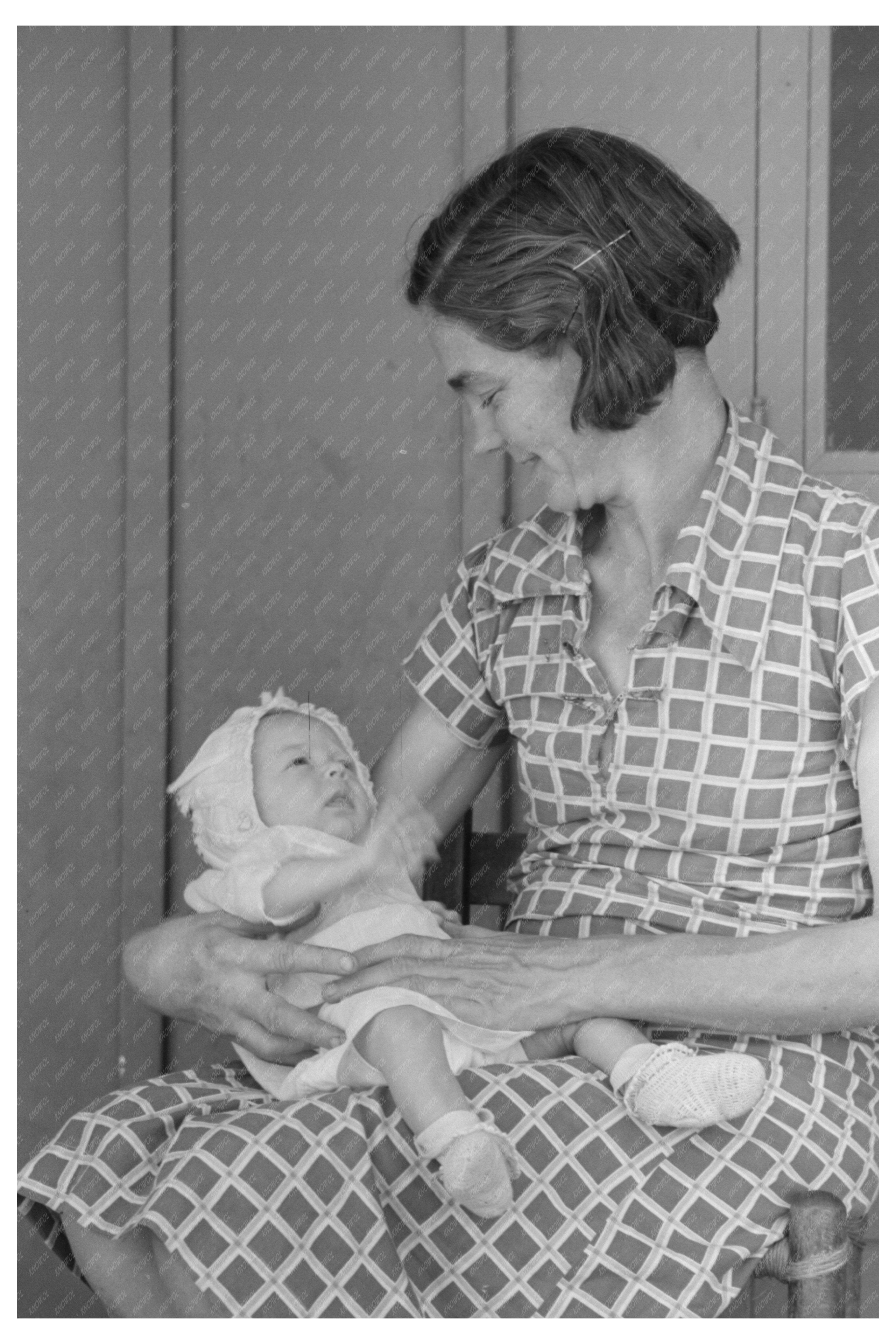 Mother and Child at Agua Fria Migratory Labor Camp 1940