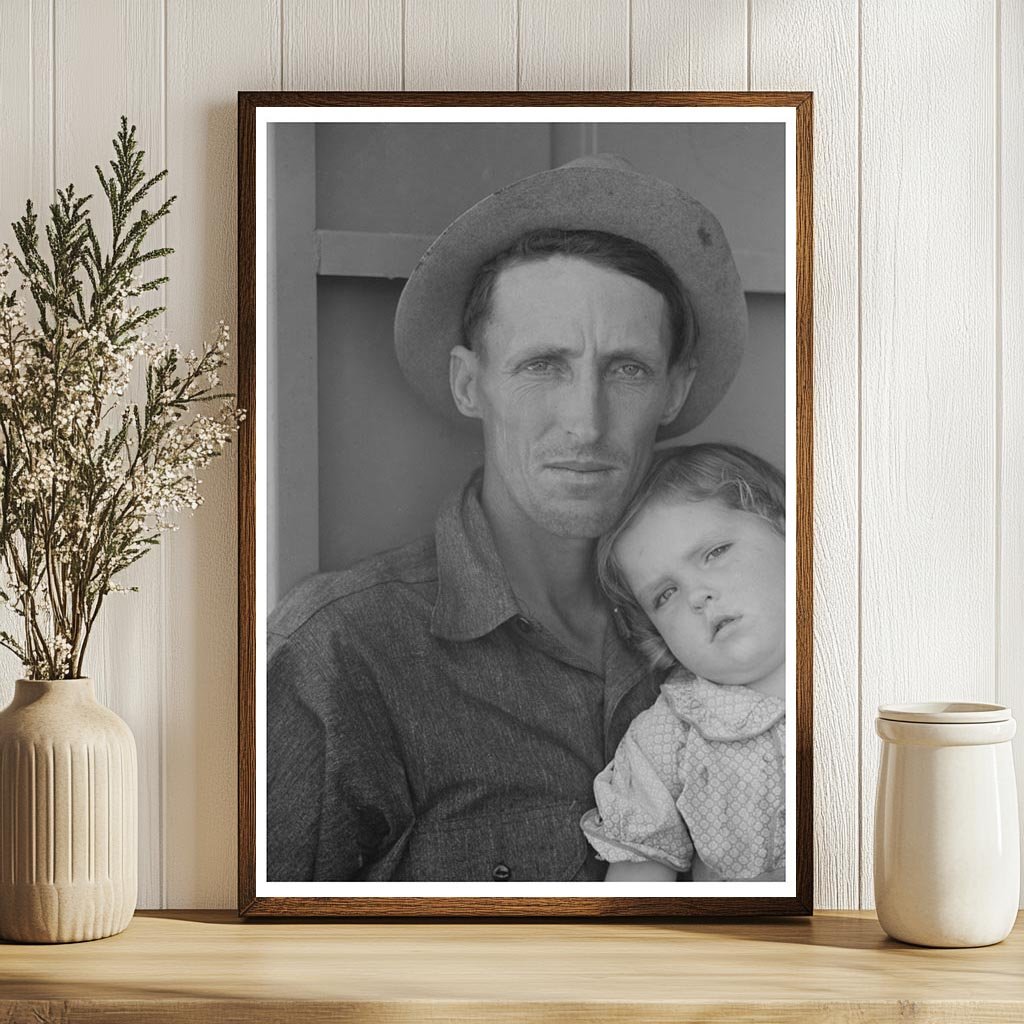 Migrant Worker and Child at Agua Fria Labor Camp 1940