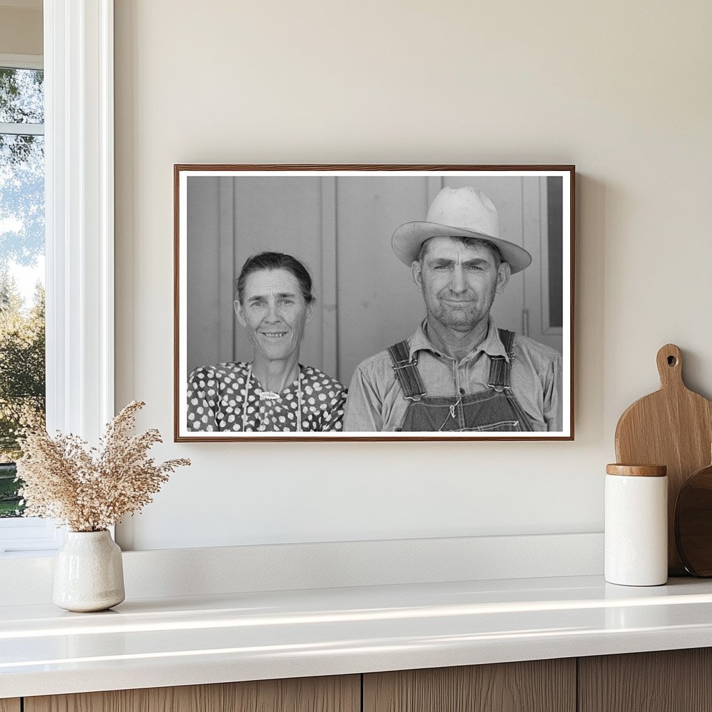 Migratory Worker and Wife at Agua Fria Camp 1940