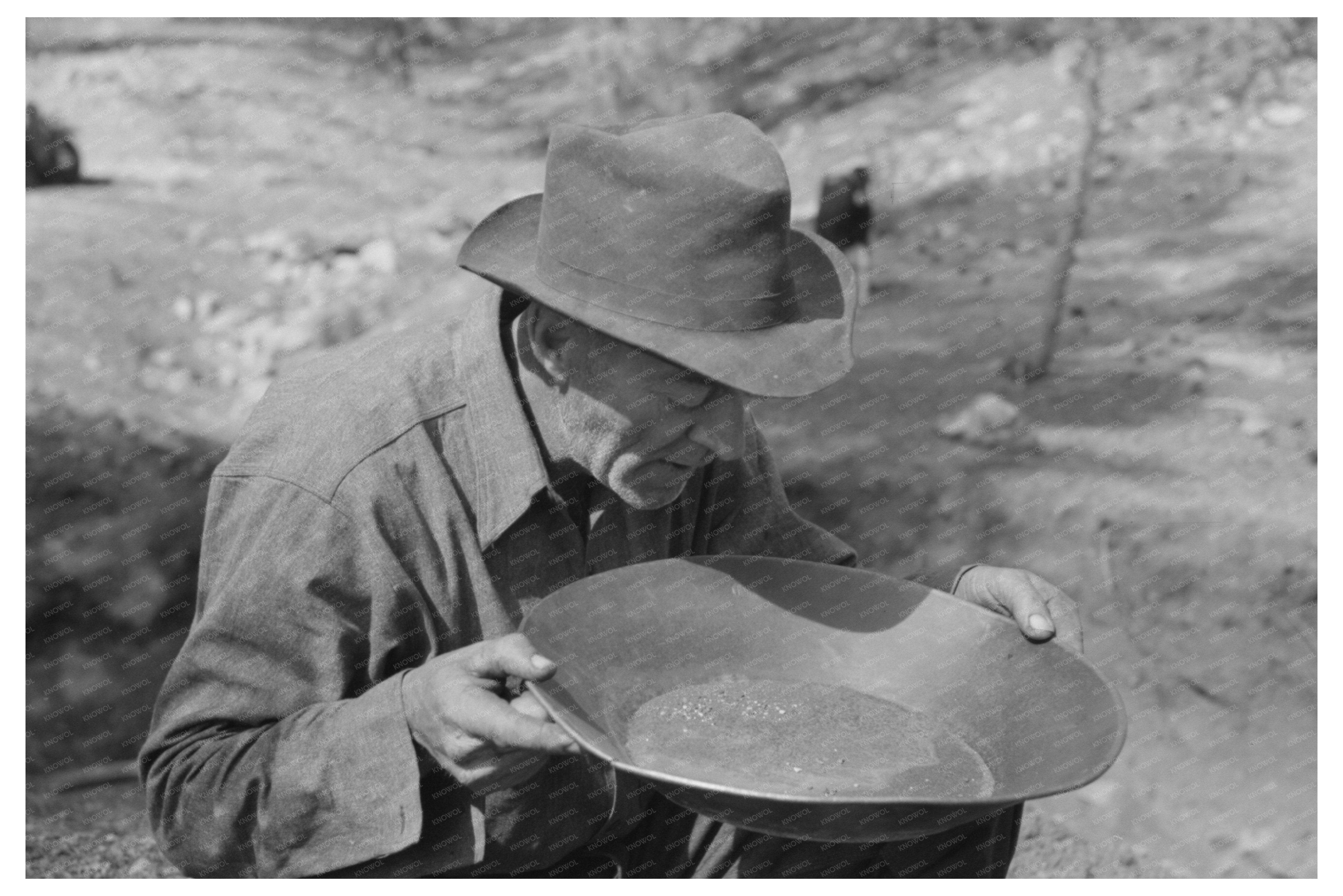 Prospector Using Dry Panning Method in Pinos Altos 1940