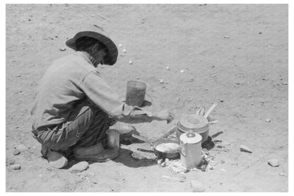 Faro Caudill Frying Eggs Over Campfire Pie Town 1940