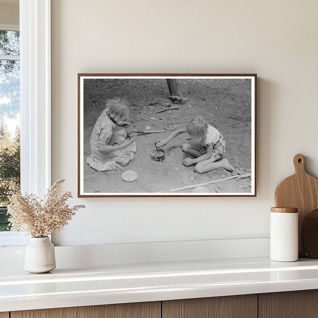 Whinery Children Playing in Pie Town New Mexico June 1940