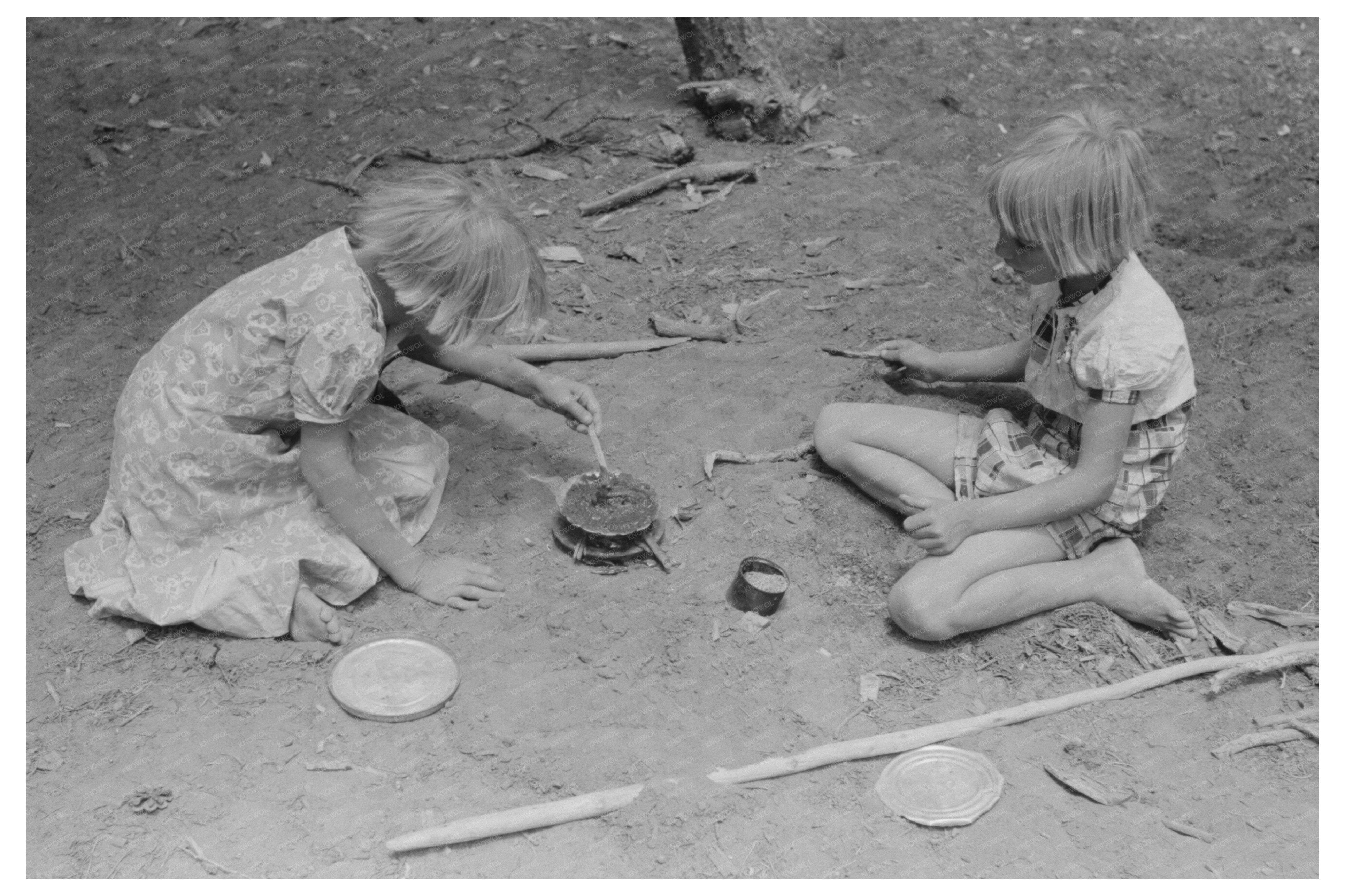 Whinery Children Playing in Pie Town New Mexico 1940