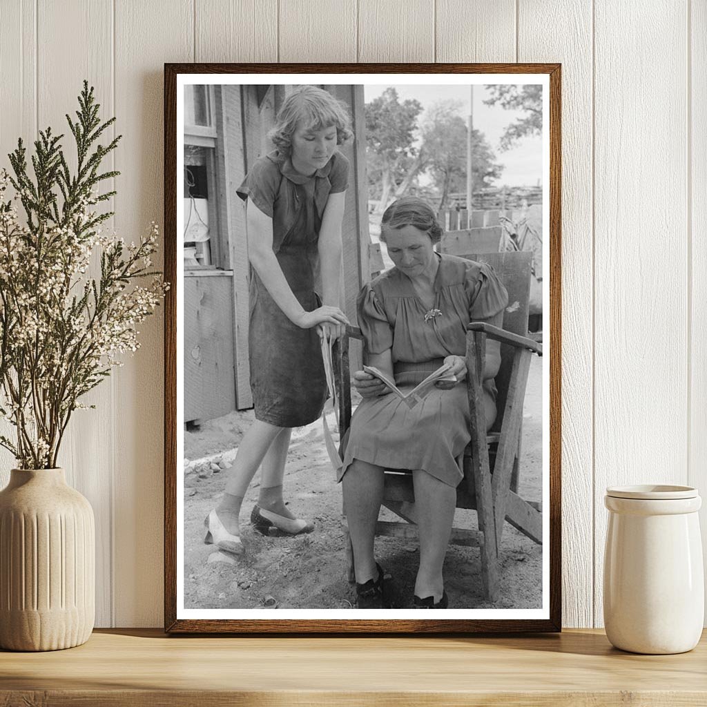 Homesteaders Wife and Daughter in Pie Town New Mexico 1940