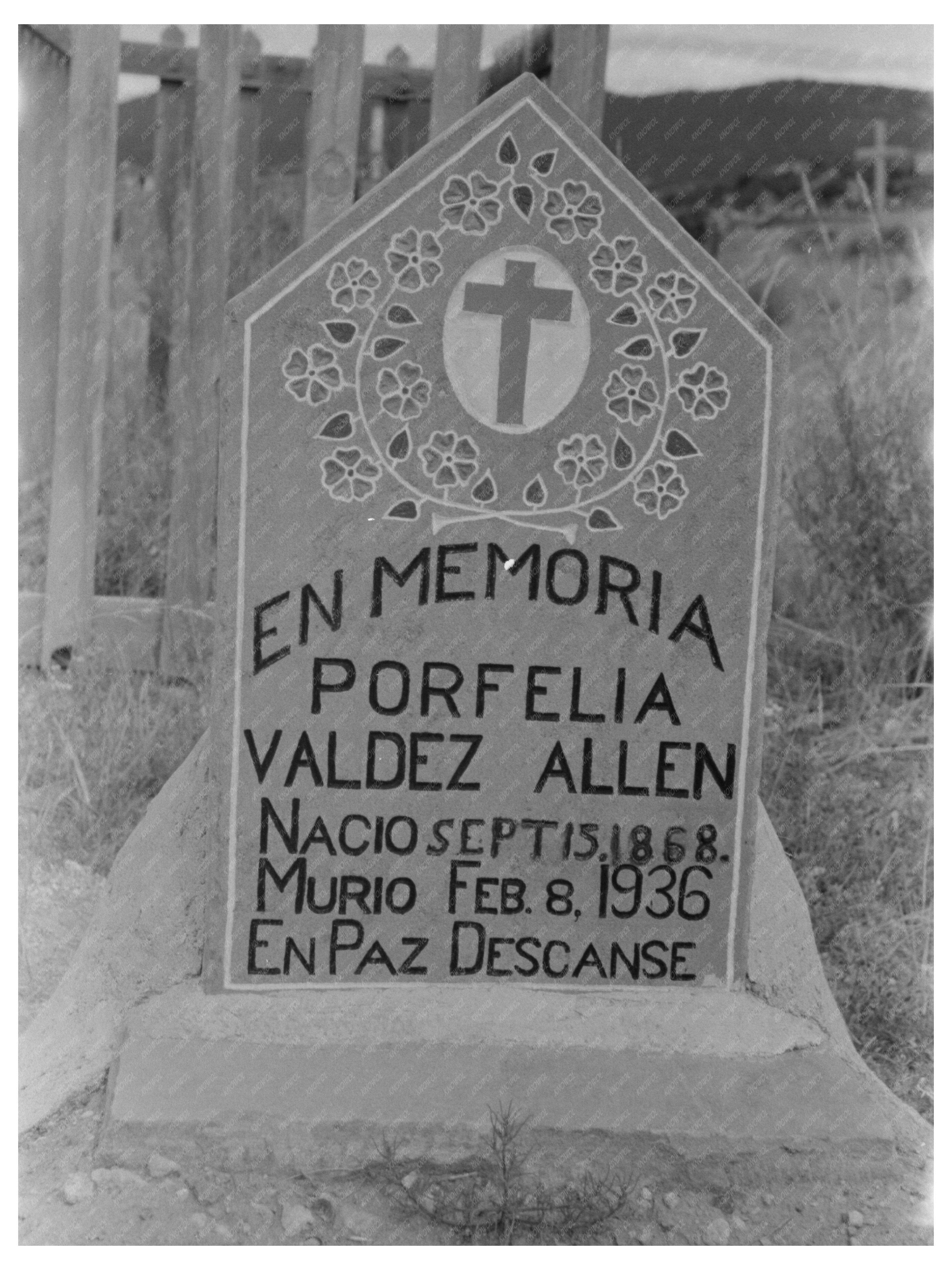 Grave in Spanish-American Cemetery Penasco New Mexico 1940