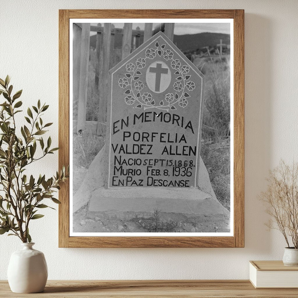 Grave in Spanish-American Cemetery Penasco New Mexico 1940