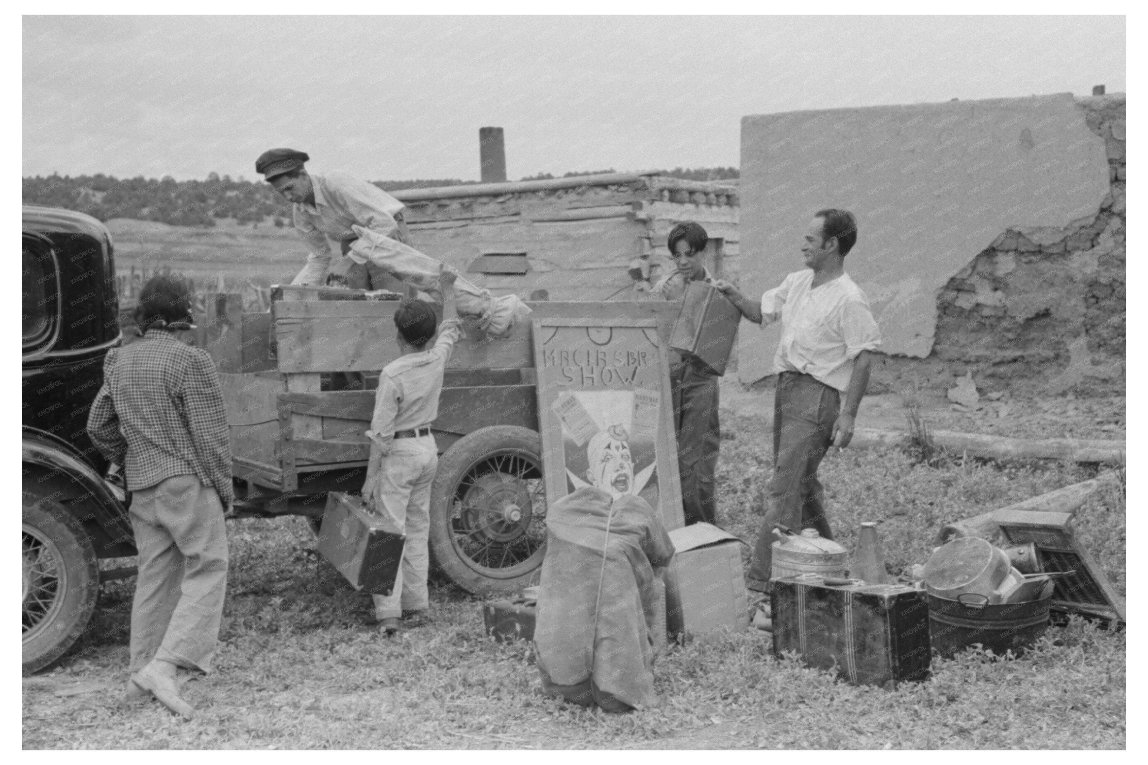 Vintage 1940 Image of Spanish-American Show New Mexico