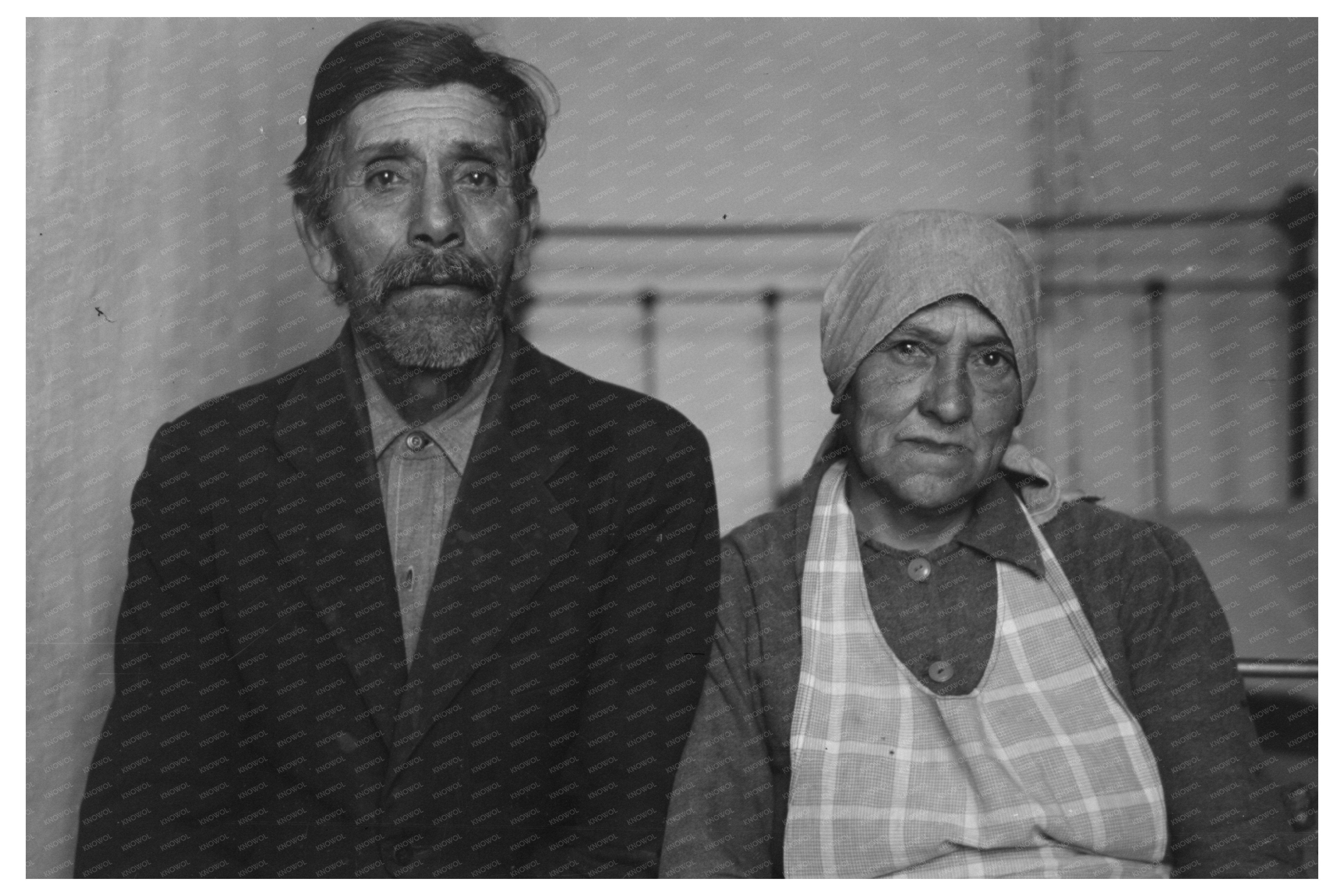 Elderly Spanish Couple in Concho Arizona 1940 Vintage Photo