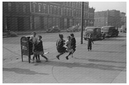 Children on South Side Chicago April 1941 Vintage Photo