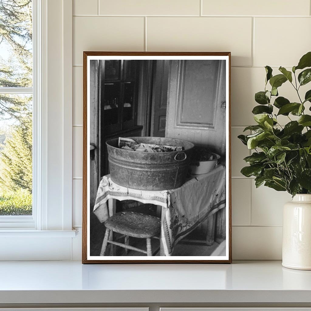 Vintage 1941 Kitchen in South Side Chicago Home