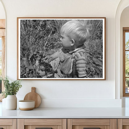 Child of Farm Worker in Caldwell Idaho June 1941