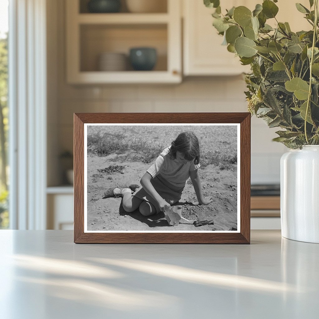 Child of Farm Worker in Caldwell Idaho 1941 Vintage Photo