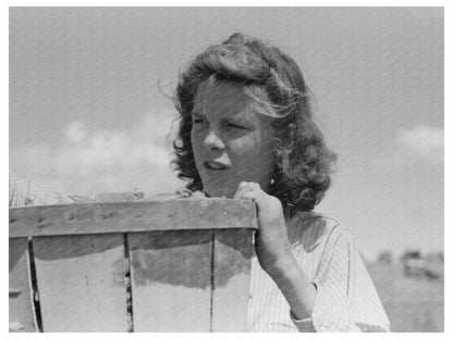 Pea Picker in Nampa Idaho June 1941 Black and White Photo