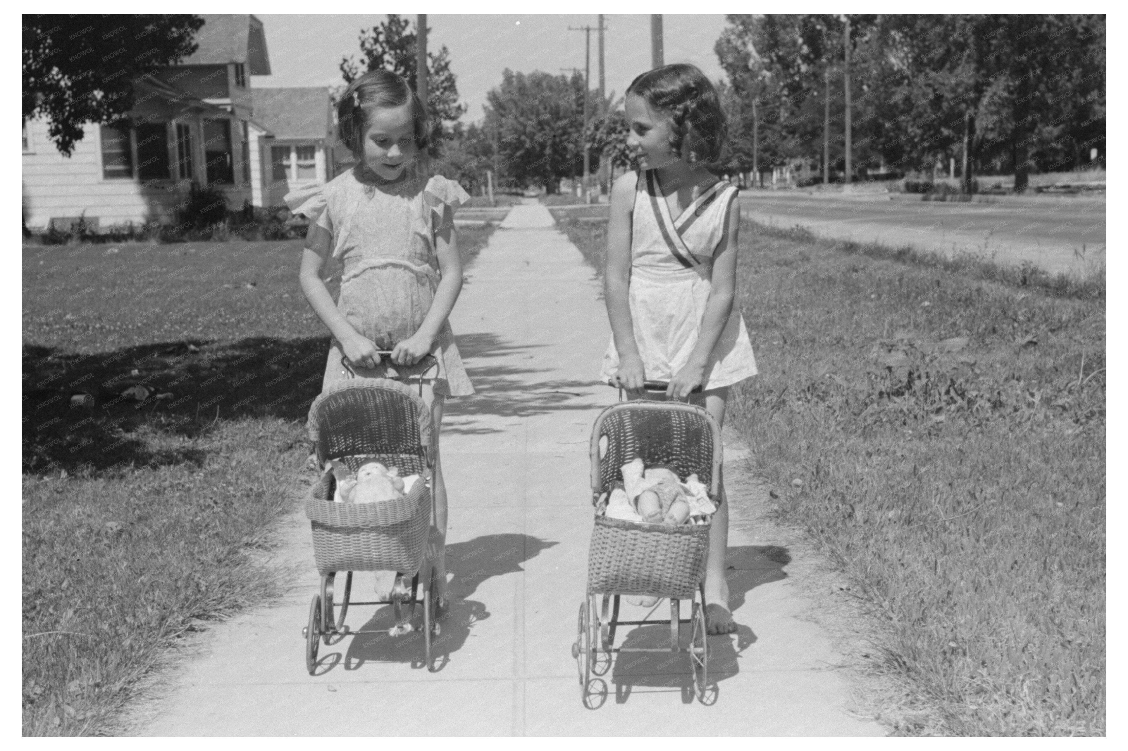 Vintage 1941 Summer Playtime in Caldwell Idaho