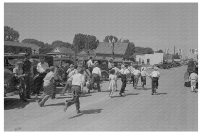 Vintage Vale Oregon Street Scene July 1941