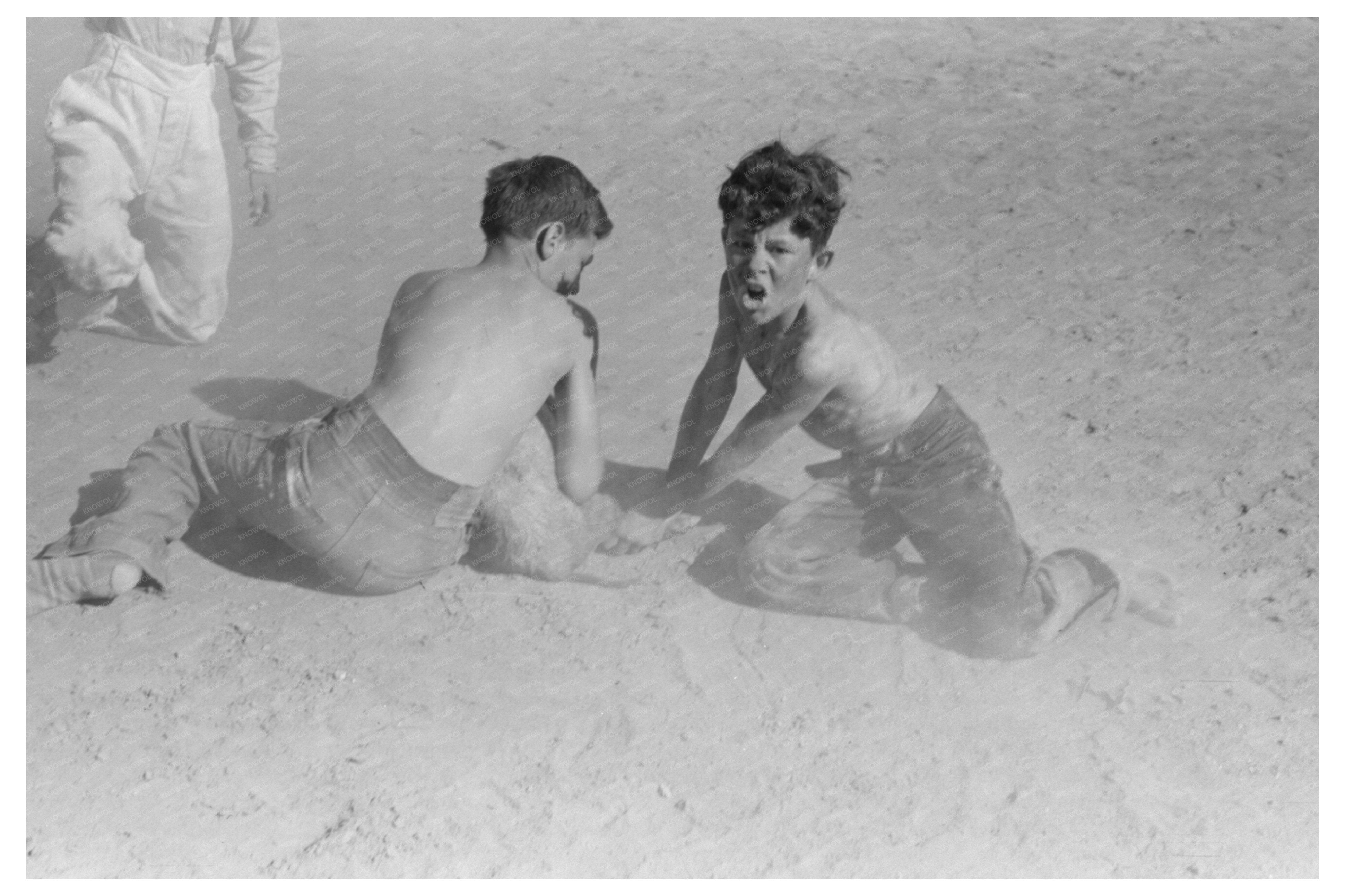 Greased Pig Race July 1941 Vale Oregon Celebration