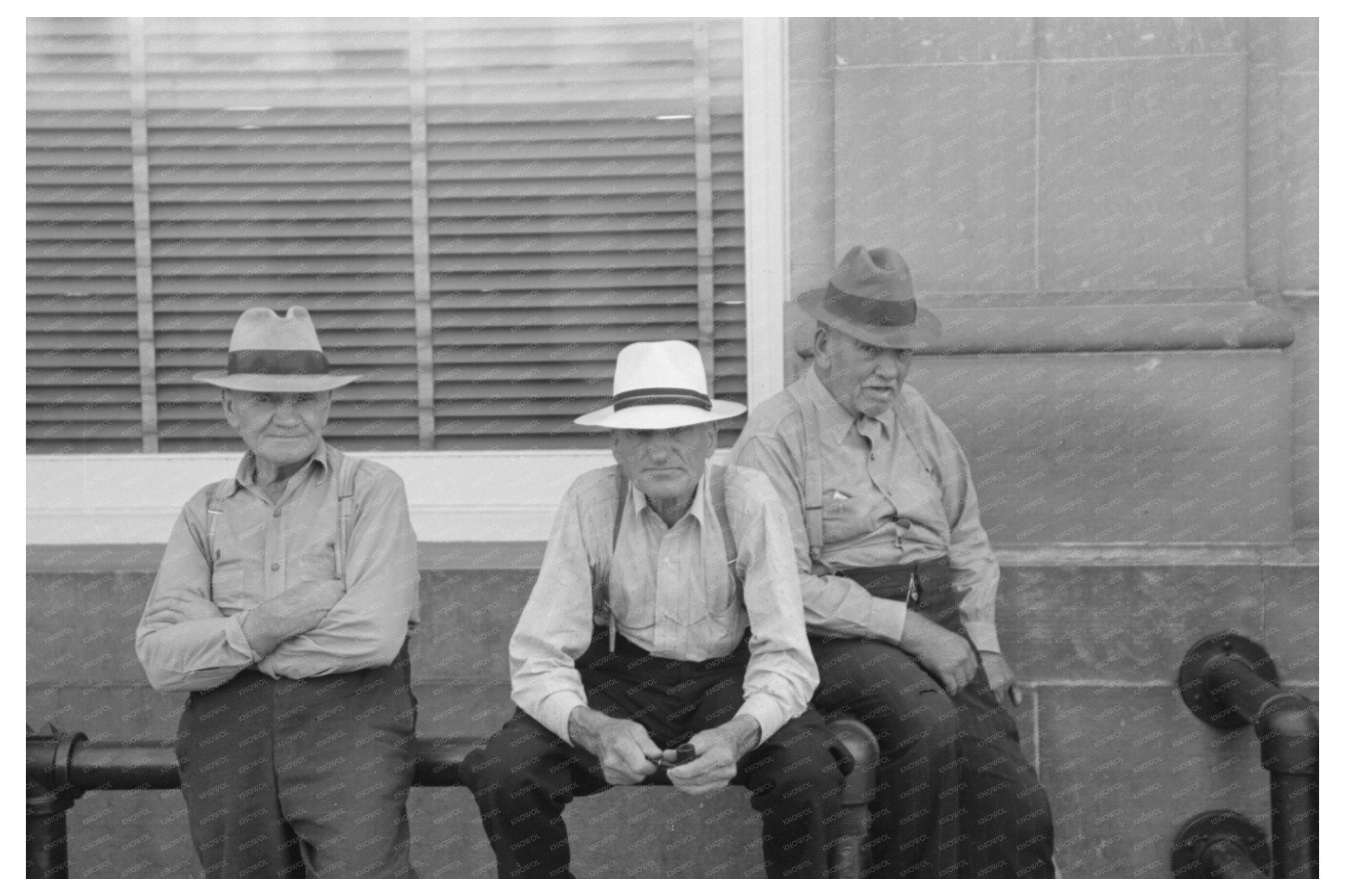 Walla Walla Bank Scene July 1941 FSA/OWI Collection