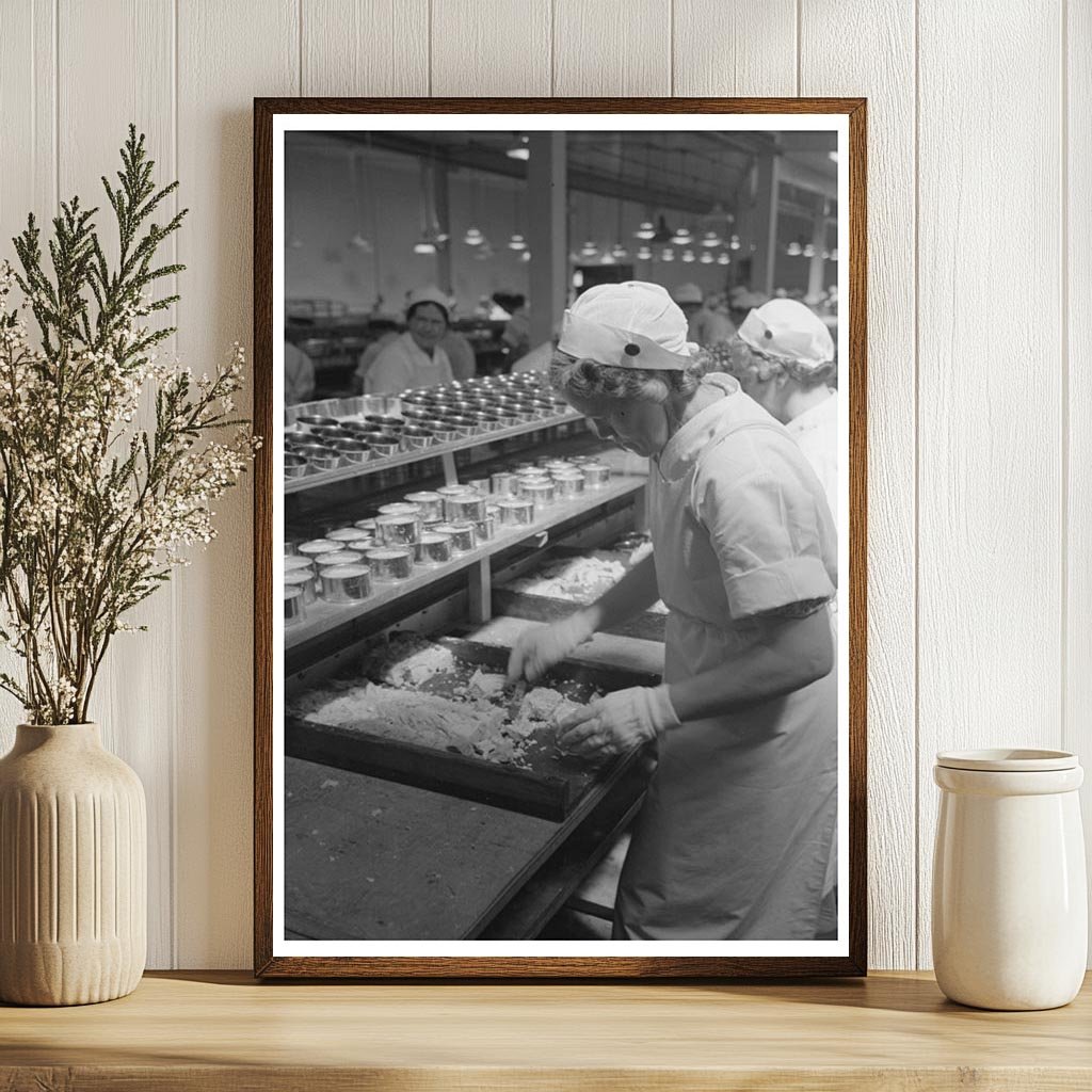 Tuna Packing at Columbia River Packing Association 1941