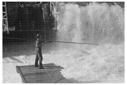 Indian Salmon Fishing at Celilo Falls Oregon 1941